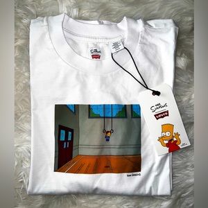 Long Sleeve Simpson Levi’s Tee